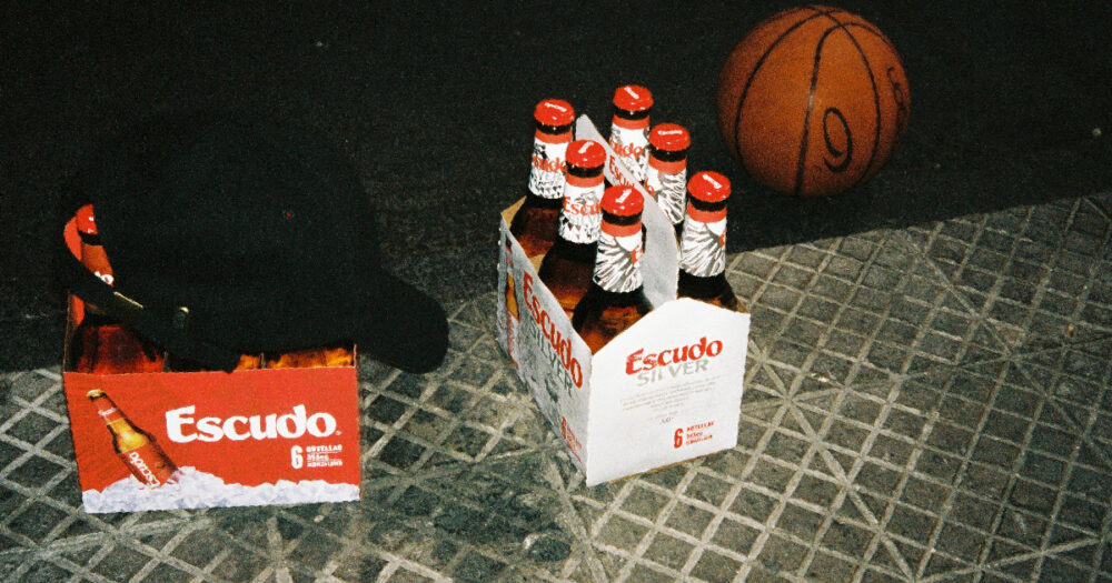 Cerveza Escudo: Un Duelo de Carácter y Frescura entre la Original y la Silver - Entre Cocteles